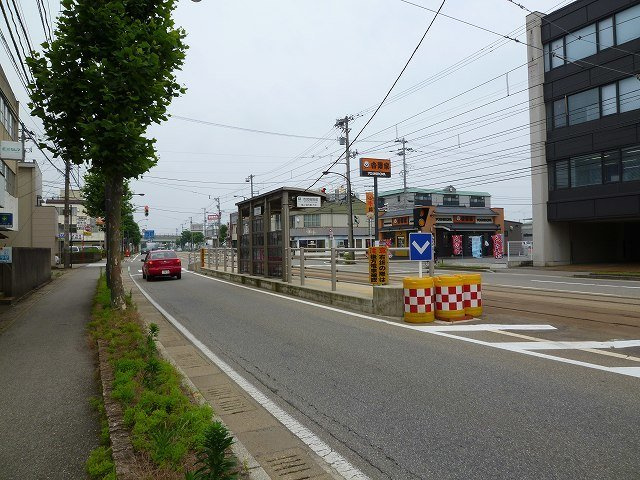 ヒカルサ高岡角イーストの周辺|市民病院前駅まで1420m