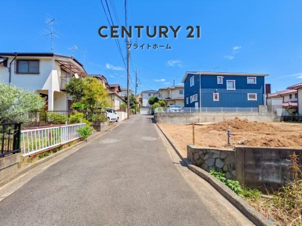 横浜市旭区中白根２丁目の新築一戸建の前面道路含む現地写真|現在建築中の為、同仕様物件のご案内をさせて頂きます。
お車でご自宅まで送迎承ります。