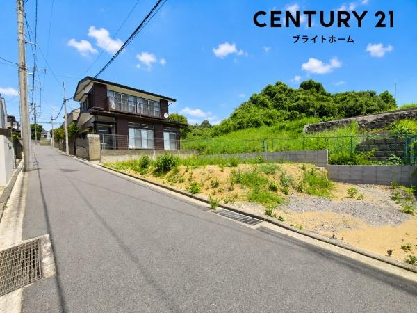 横浜市鶴見区獅子ケ谷１丁目の新築一戸建の前面道路含む現地写真|閑静な住宅街につき住環境良好です♪
お気軽にお問い合わせください。