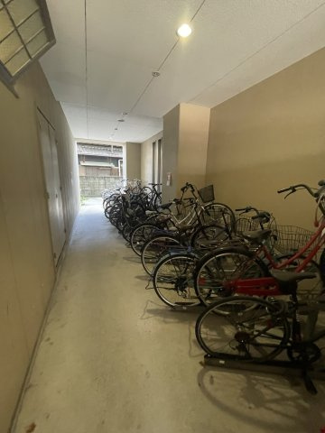 GROOVE守口駅前のロビー