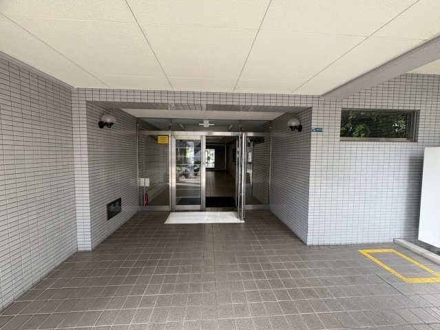 アーバンハイム守口のエントランス