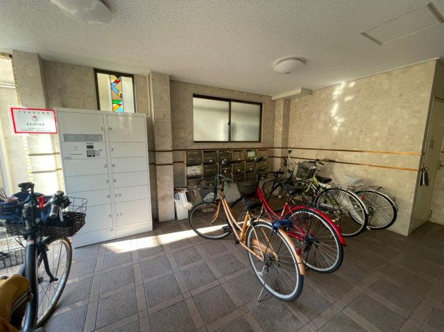 ラティス守口　の駐車場