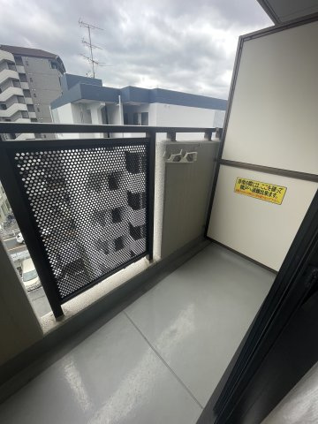エクセレント忍ケ丘のバルコニー