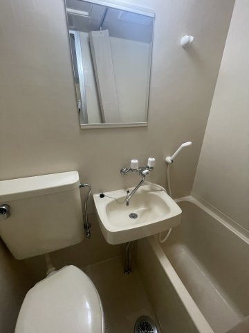 エクセレント忍ケ丘の洗面所|(参考)同マンション同間取り他部屋の写真