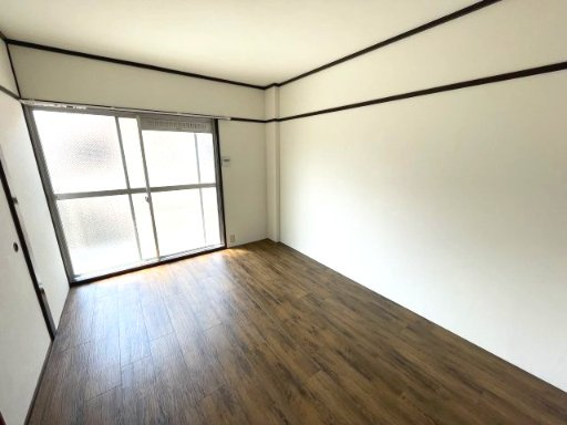 忍ヶ丘グリーンハイツの洋室