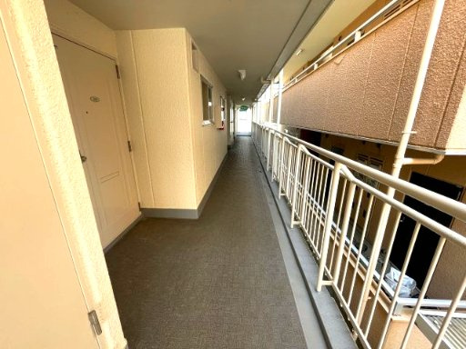 忍ヶ丘グリーンハイツのロビー