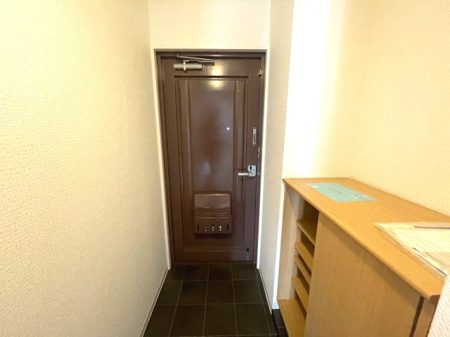 第一寺方ハイツの玄関|同物件反転のお写真です
間取り図を参照願います
