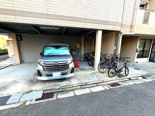 メイゾンⅤの駐車場