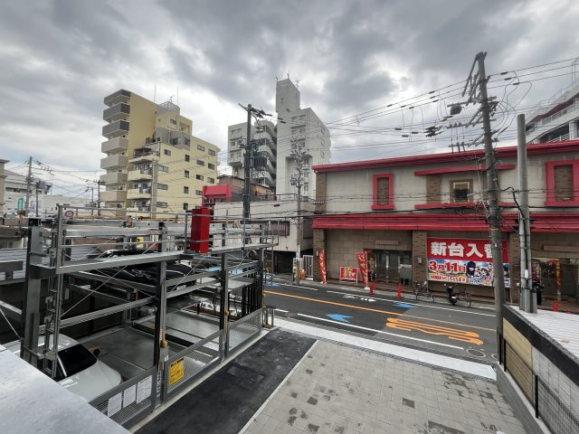 プレサンスNEO大和田STATIONベゼルの駐車場
