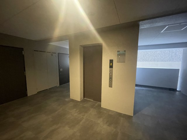 プレサンスNEO大和田STATIONベゼルのロビー