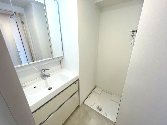 プレジオ布施EUROの洗面所|イメージとして同建物他部屋を表示しています