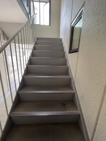 サニーハイツ根上のロビー