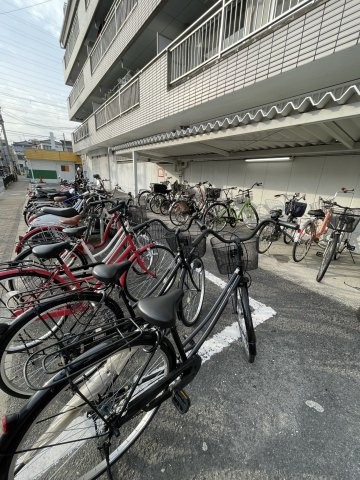 グリーンプラザの駐車場|(参考)同物件他部屋のお写真です