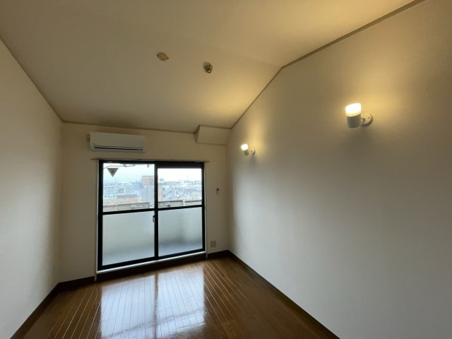 グレーシィ門真の洋室