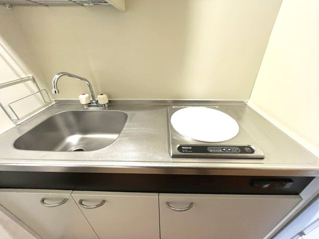 レオパレスさんわ大和田第8のキッチン|イメージとして同建物他部屋を表示しています