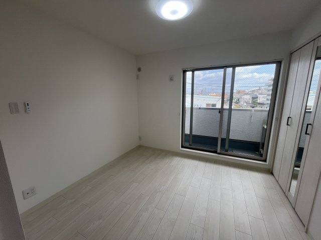 クリエオーレ一津屋Ⅰの洋室