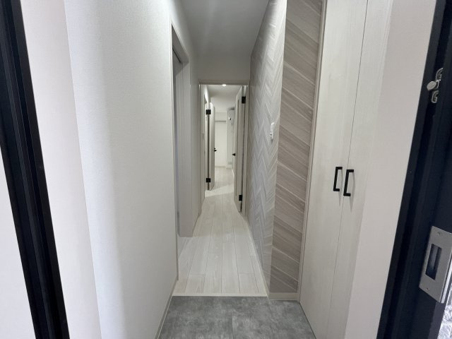 クリエオーレ一津屋Ⅰの玄関