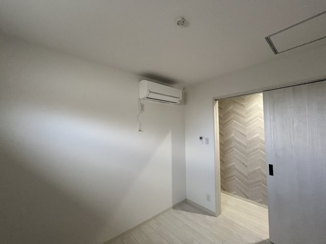 クリエオーレ一津屋Ⅰの居間・リビング