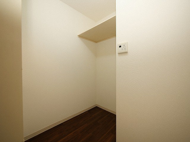 グランドライフ北之坊の収納|イメージとして同建物他部屋を表示しています