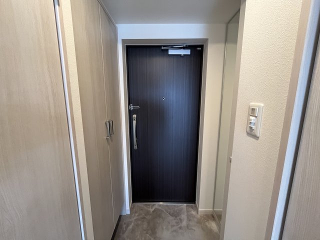 ソルテラスOSAKA EAST GATEの玄関