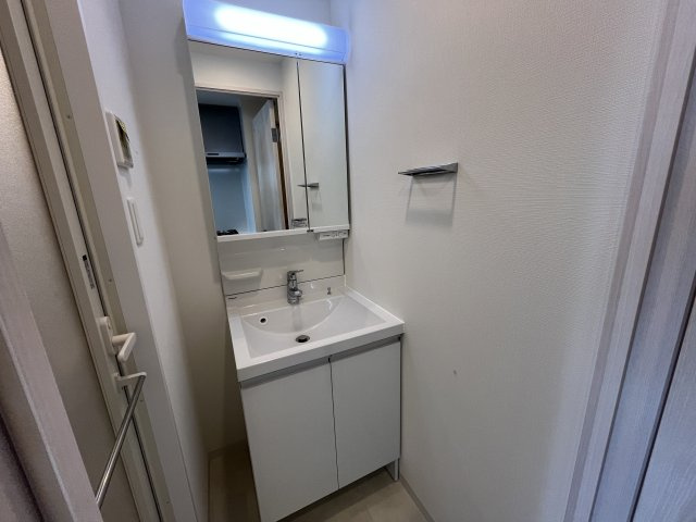 ソルテラスOSAKA EAST GATEの独立洗面台