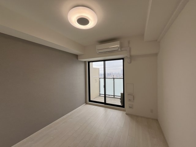 ソルテラスOSAKA EAST GATEの居間・リビング