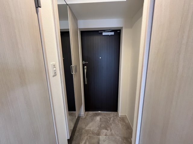 ソルテラスOSAKA EAST GATEの玄関