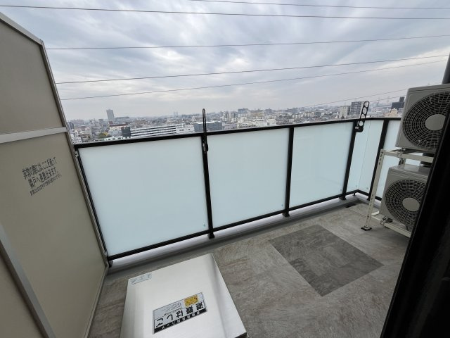 ソルテラスOSAKA EAST GATEのバルコニー
