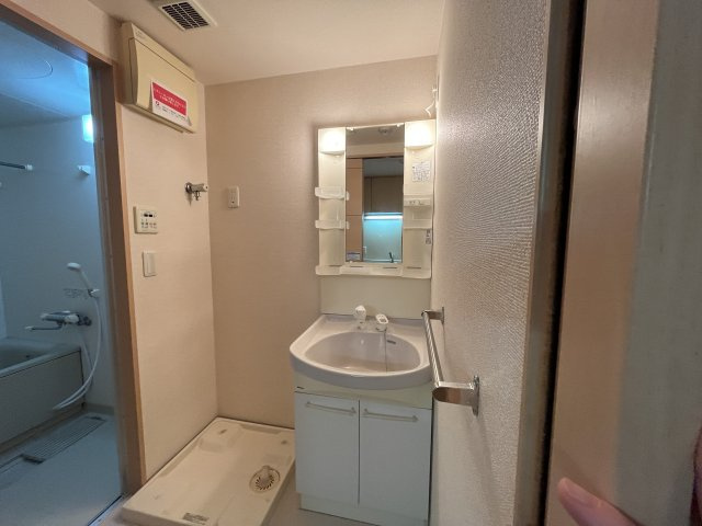 ALCYONEの独立洗面台