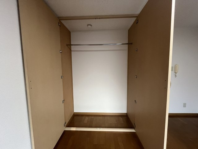 レオパレス三ツ島Ⅱの収納