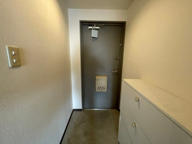 グレイシィーK・Yの玄関|(参考)同マンション別間取り他部屋の写真（間取り図が正）