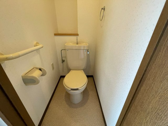 グレイシィーK・Yのトイレ|(参考)同マンション別間取り他部屋の写真（間取り図が正）