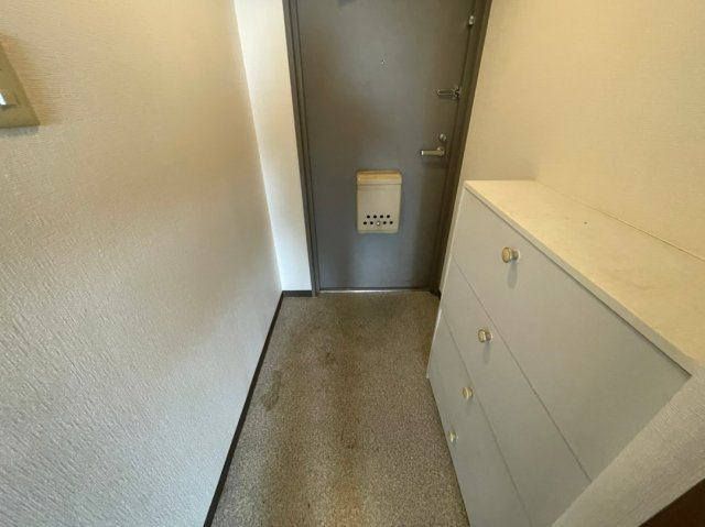グレイシィーK・Yの玄関|(参考)同マンション別間取り他部屋の写真（間取り図が正）