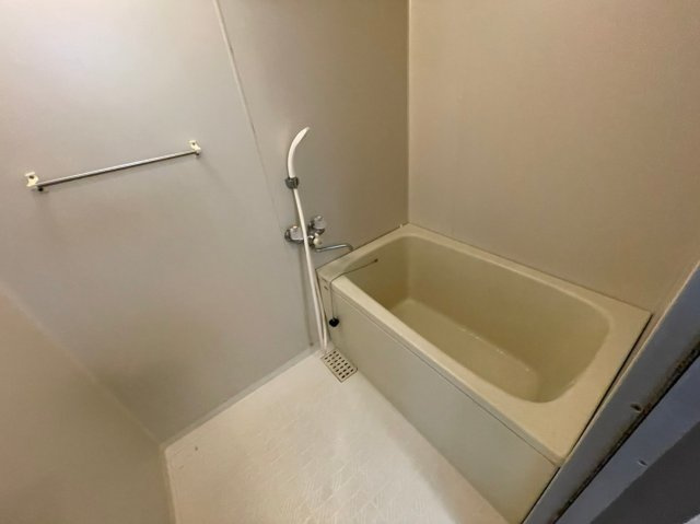 グレイシィーK・Yの浴室|(参考)同マンション別間取り他部屋の写真（間取り図が正）