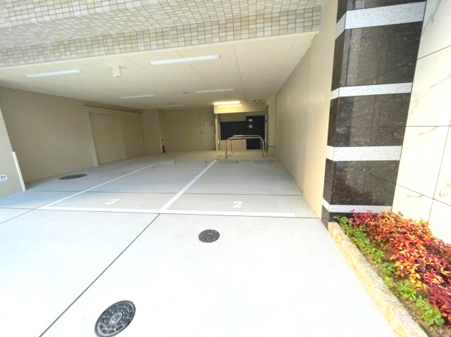 サムティ京橋Clearの駐車場
