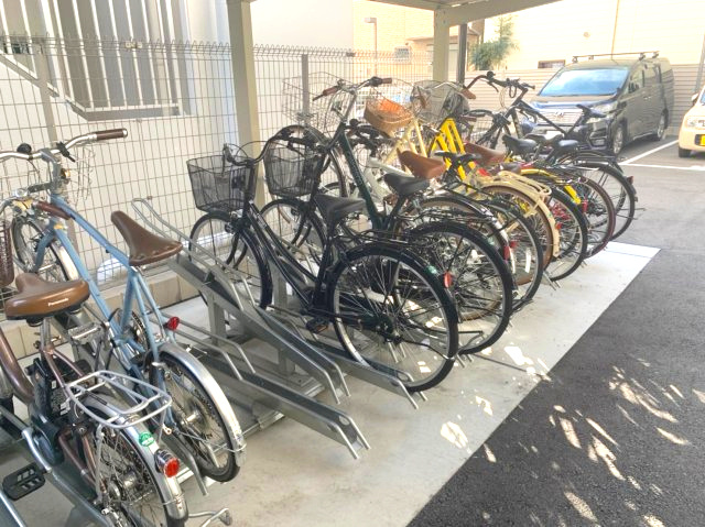レジュールアッシュ桜宮リバーコートの駐車場
