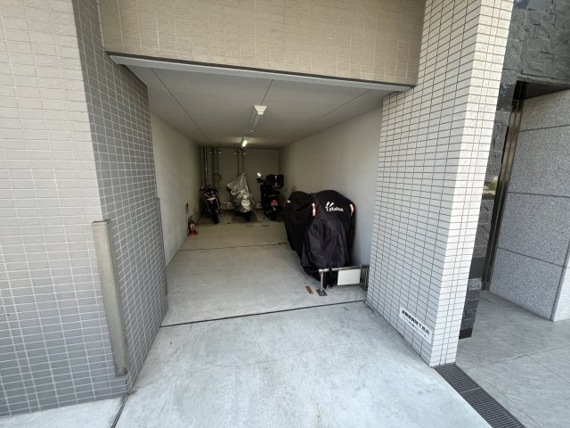 LaDouceur都島高倉町の駐車場