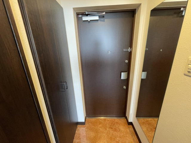 プレジオ城北の玄関
