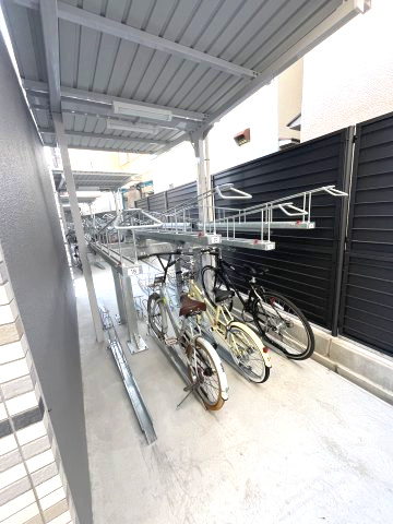 ルネフラッツ森小路駅前　の駐車場