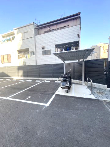 ルネフラッツ森小路駅前　の駐車場