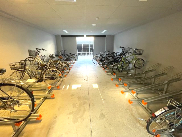 PHOENIX新大阪の駐車場