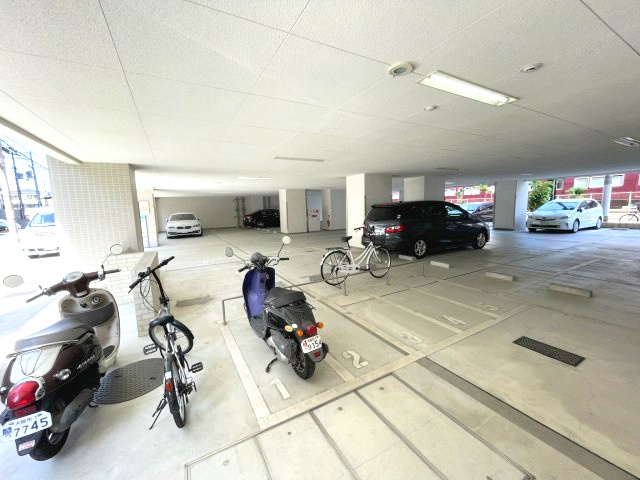 スプランディッド新大阪キDUEの駐車場