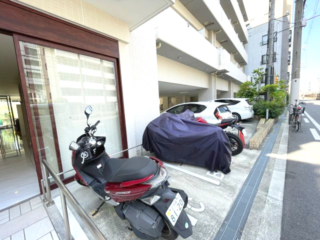スプランディッド新大阪キDUEの駐車場
