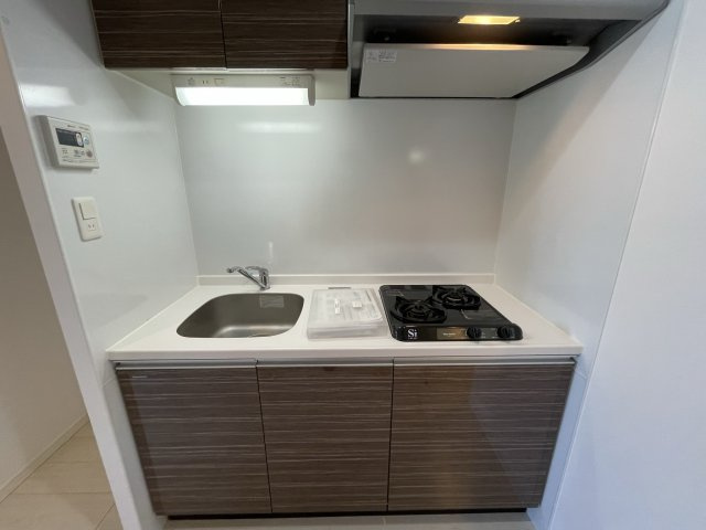 スプランディッド新大阪キDUEのキッチン|イメージとして他号室の部屋写真を表示しています