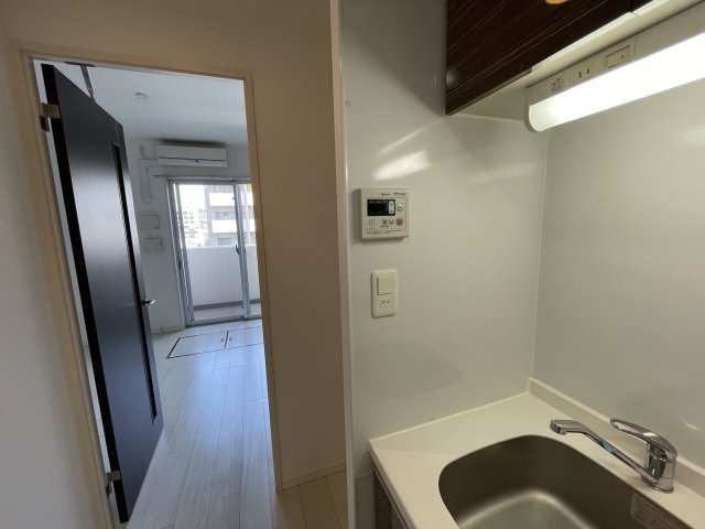 スプランディッド新大阪キDUEの内装|イメージとして他号室の部屋写真を表示しています