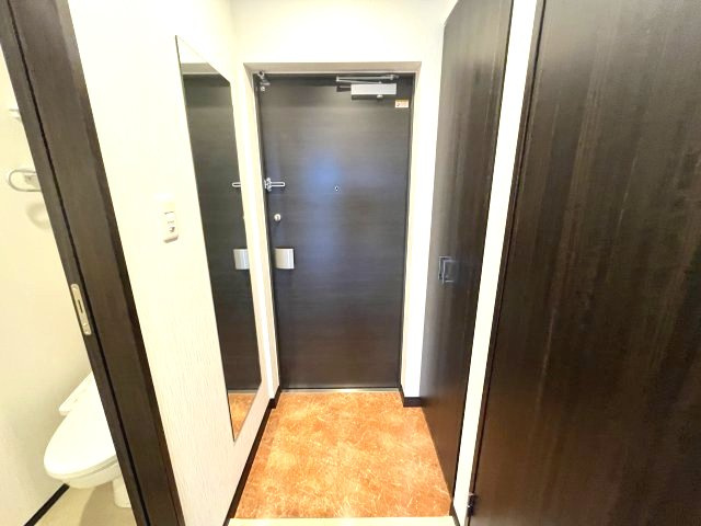 プレジオ三国ASIANの玄関