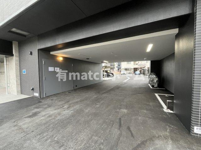 ワールドアイ大阪West Gateの駐車場