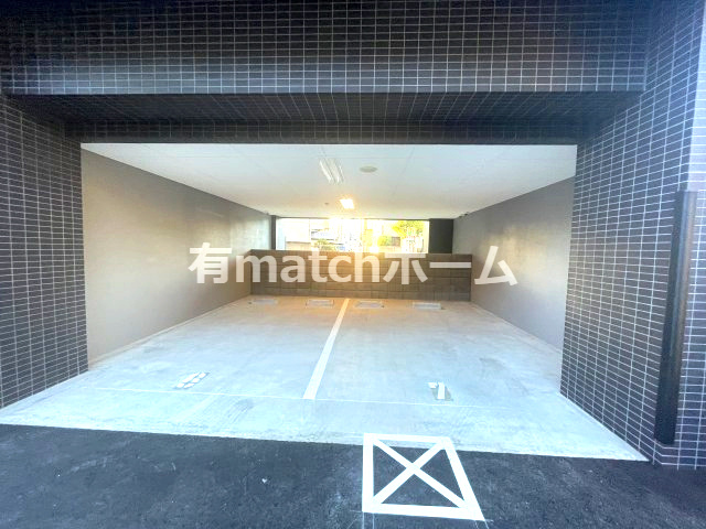 アドバンス大阪ビヤンの駐車場
