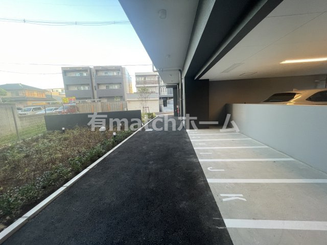 アドバンス大阪ビヤンの駐車場