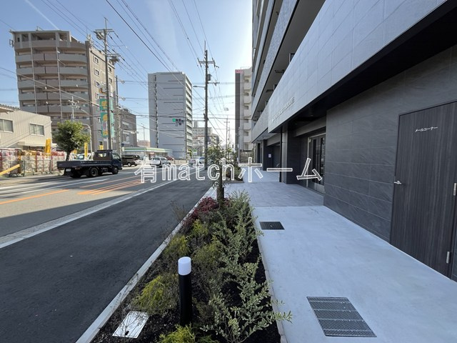 アドバンス大阪クラージュの駐車場